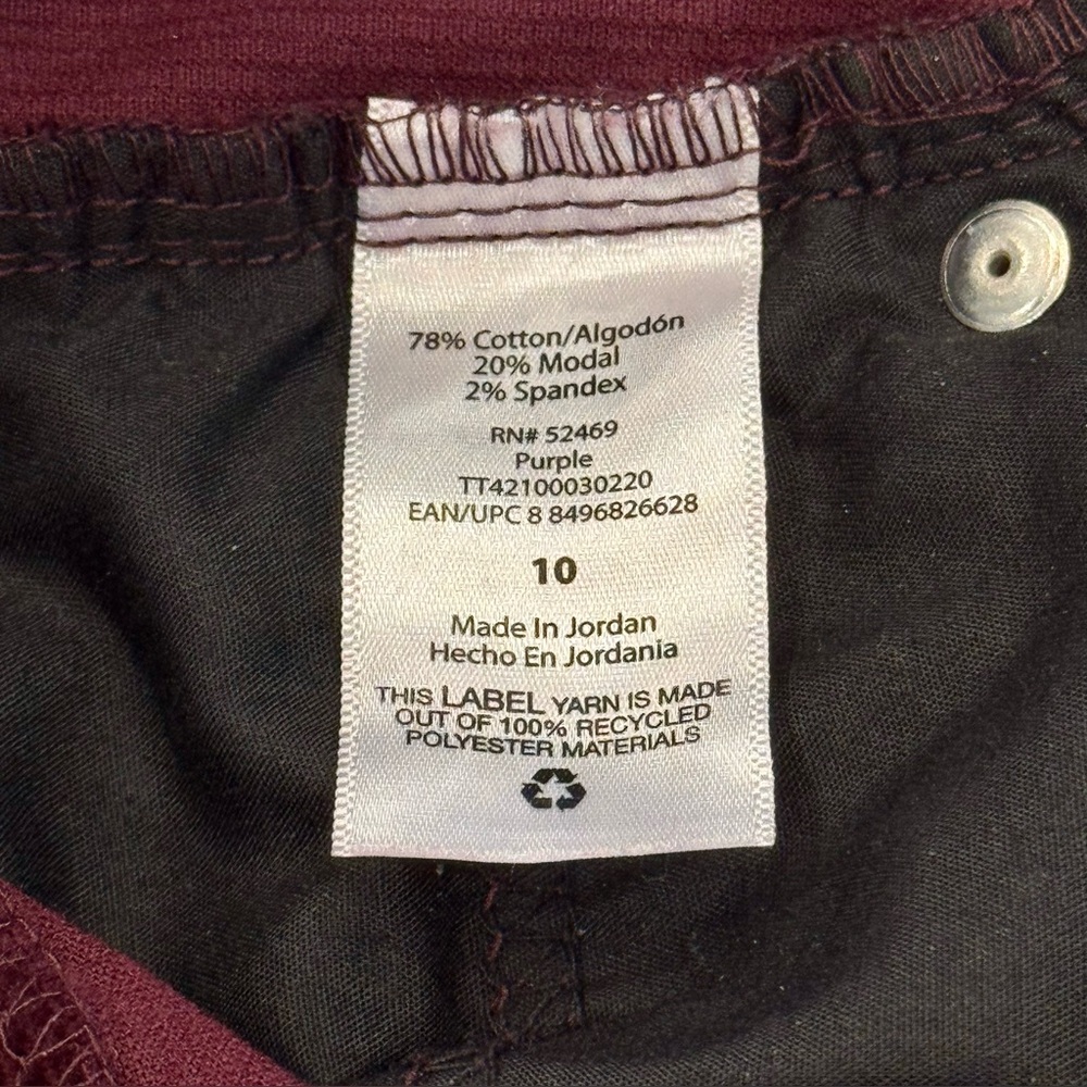 Time and Tru Size 10 High Rise Burgundy Brick Button Up Wide Leg Corduroy Pants - Picture 8 of 10